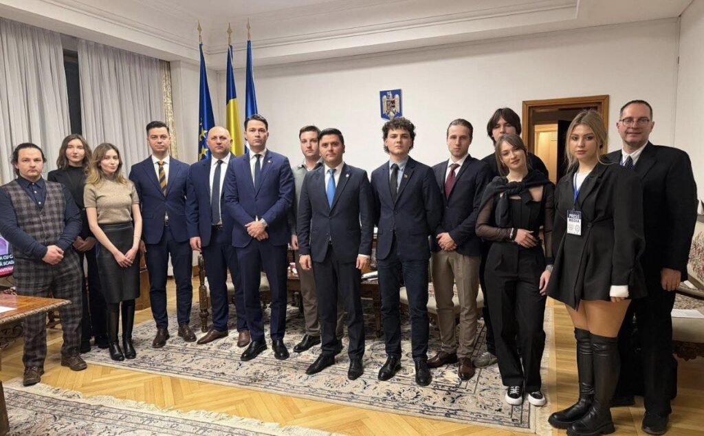 Vizită oficială la Parlamentul României